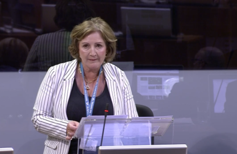 Janet during Sight debate