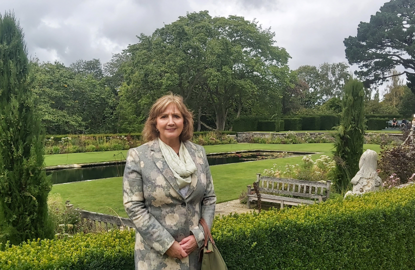 Janet Finch-Saunders MS