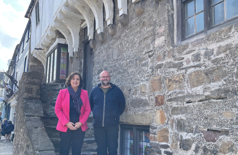 Photo: Janet Finch-Saunders MS/AS & Rhys Thomas, General Manager – Penrhyn Castle and Conwy Properties, National Trust