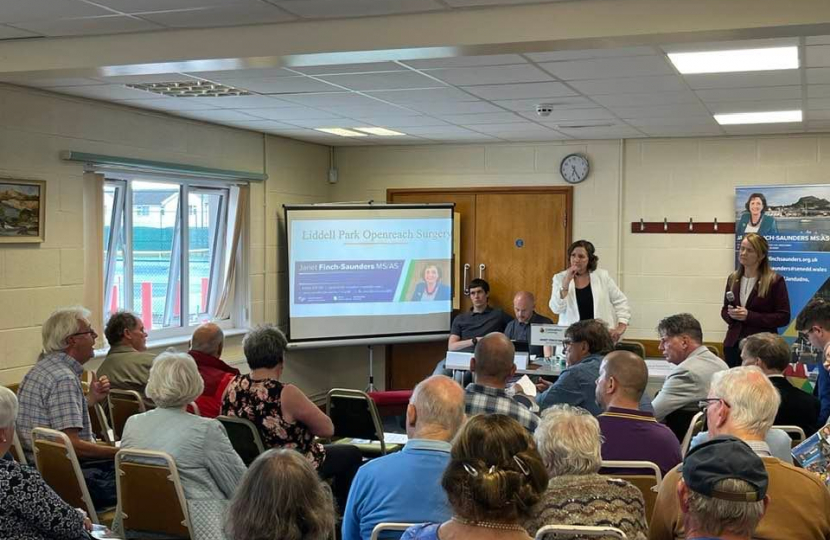 James Roberts, Eilir Owen, Janet Finch-Saunders MS/AS & Suzanne Rutherford (L to R)