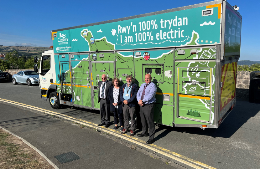 Cllr Geoff Stewart- Cabinet Member;  Janet Finch-Saunders MS, Cllr Goronwy Edwards- Cabinet Member, Geraint Edwards - Head of ERF at C.C.B.C. 
