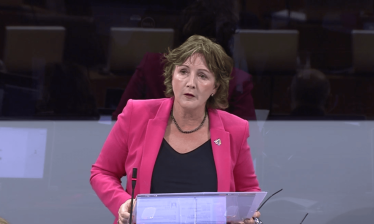 211118 janet in the senedd