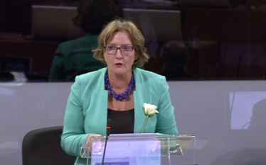 Janet in esports debate