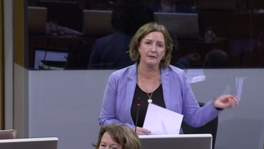 231019 janet during health questions