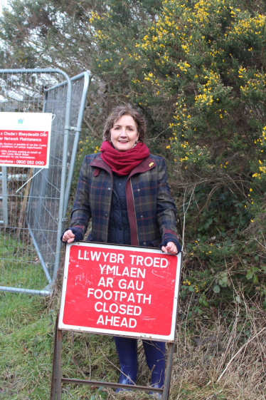 Janet Finch-Saunders MS