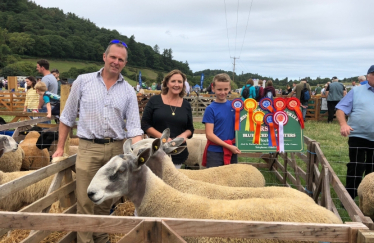 Llun: Janet Finch-Saunders AS yn Sioe Eglwysbach 2018