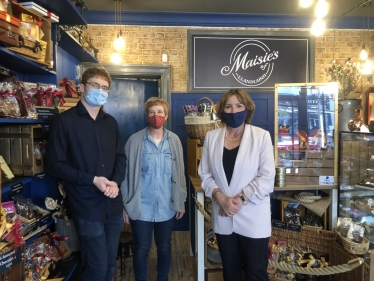  Janet Finch-Saunders MS with Tim and Karen Winstanley. 