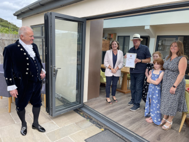 Janet Finch-Saunders MS/AS