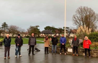 Photo: Janet Finch-Saunders MS/AS, Cllr Greg Robbins (Cabinet Member), Cllr Antony Bertola, Cllr Francis Davies, and Cllr M. A. Pearce. Also in attendance were members of the Friends of Queen’s Park. 