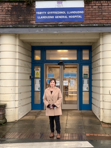 Janet Finch-Saunders MS